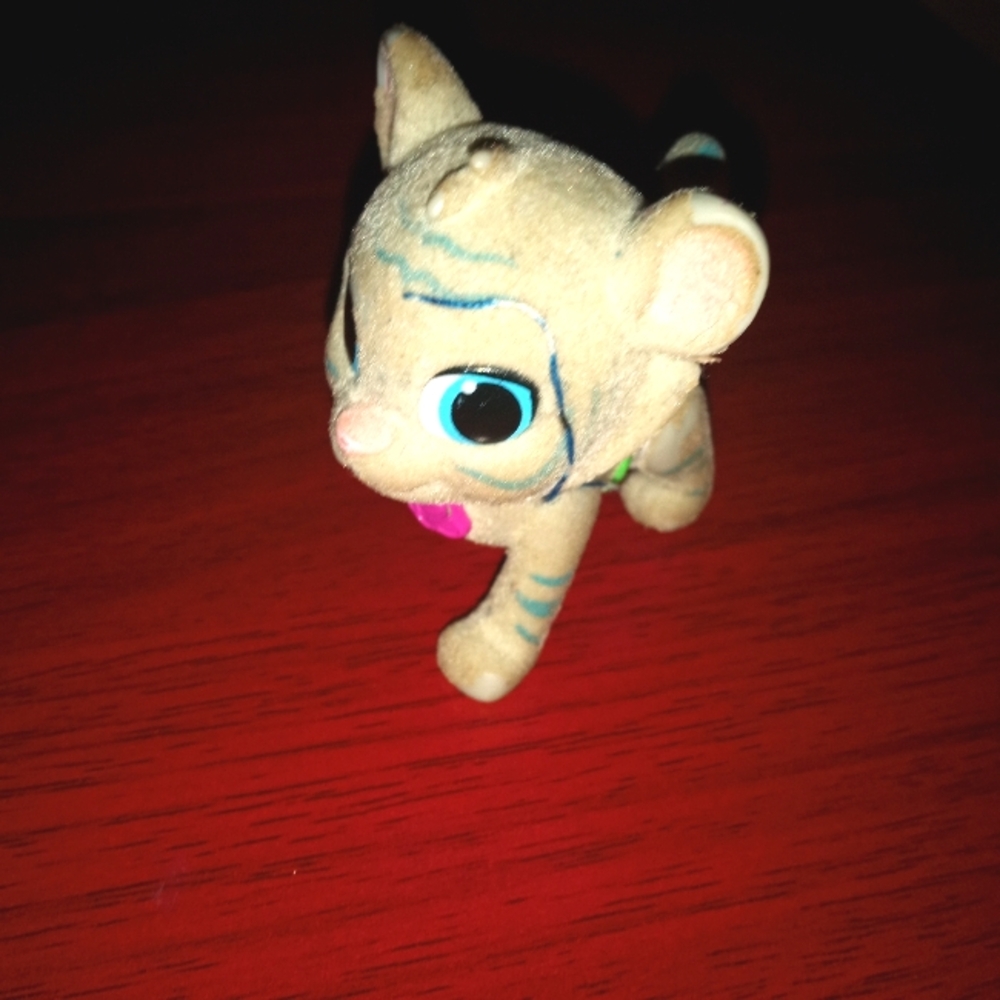 Disney jr. Grey tiger tots